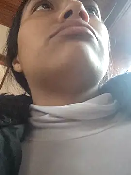 Snapshot of Julieta_Parker chatting on February 16, 2026, 7:32 pm Julieta Parker online show from February 16, 2026, 7:32 pm