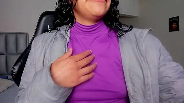 Julieta Parker online show from April 18, 2026, 4:16 am