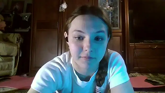 Snapshot of YuniNeko chatting on February 21, 2026, 7:15 pm YuniNeko online show from February 21, 2026, 7:15 pm