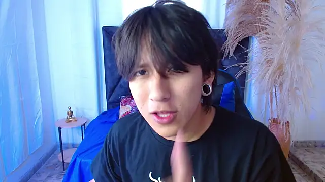 nikoo 18 online show from March 28, 2026, 2:05 pm