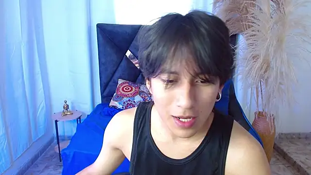 nikoo 18 online show from April 13, 2026, 2:33 pm