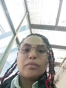 Maggyx online show from February 28, 2026, 1:34 pm