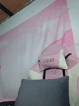 isaneptuneuwu online show from March 10, 2026, 11:10 pm