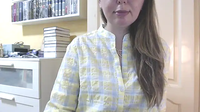 Tasiya online show from March 11, 2026, 7:42 pm