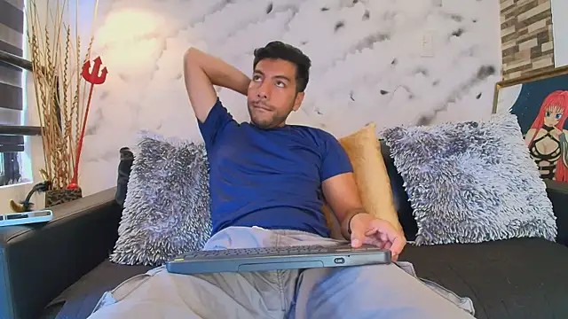 Max Hornye online show from April 9, 2026, 6:35 pm