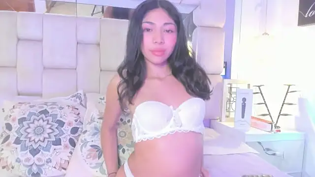 Eva cute7 online show from April 12, 2026, 2:27 am