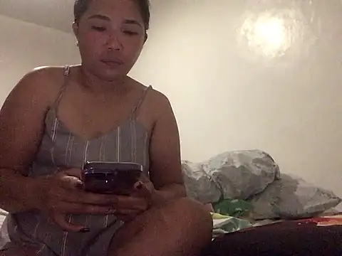 Snapshot of lady_candy85 chatting on February 23, 2026, 7:22 pm lady candy85 online show from February 23, 2026, 7:22 pm