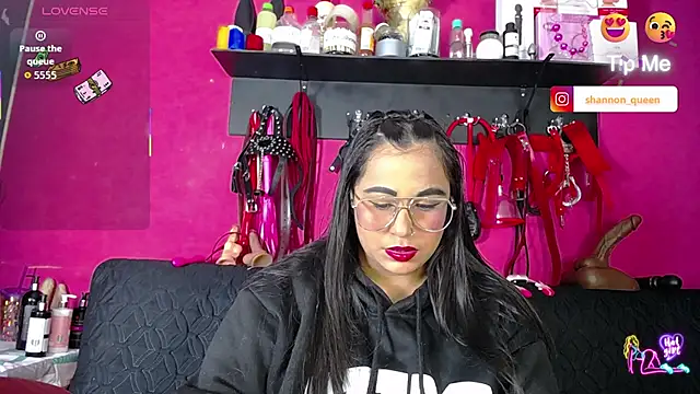 Snapshot of shannon_queen- chatting on June 26, 2026, 6:29 am shannon queen- online show from June 26, 2026, 6:29 am