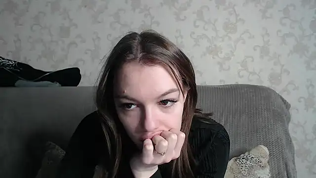 CandyGyrl online show from April 16, 2026, 1:28 am