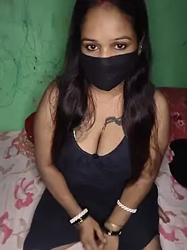 Snapshot of V-Hot-Suity chatting on July 20, 2026, 10:45 pm V-Hot-Suity online show from July 20, 2026, 10:45 pm