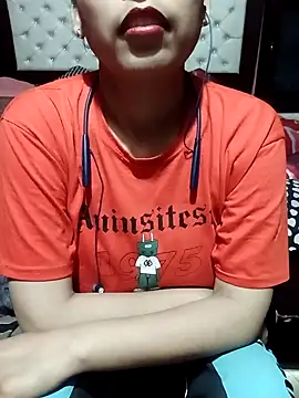 riyashrma00 online show from February 10, 2026, 5:44 am