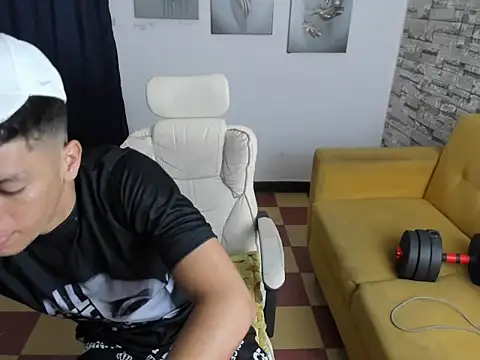 Snapshot of Andres_sant_ chatting on February 13, 2026, 4:19 am Andres sant online show from February 13, 2026, 4:19 am