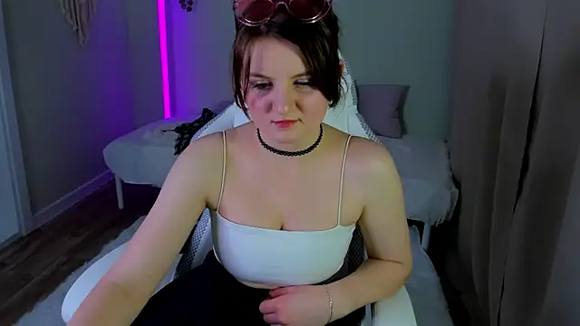 Maria Rogers online show from February 9, 2026, 1:26 pm