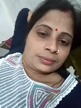 Snapshot of Kaveri_011 chatting on February 25, 2026, 4:11 am Kaveri 011 online show from February 25, 2026, 4:11 am