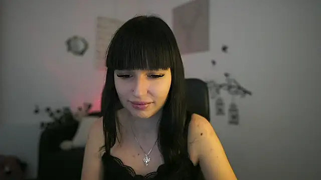 Shiningstarnew18 online show from February 19, 2026, 7:32 pm