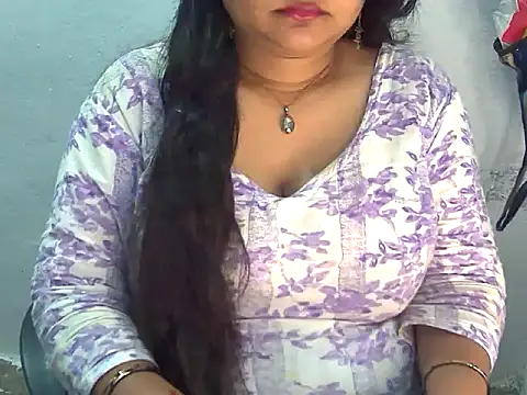 Snapshot of Saniya_K2 chatting on July 1, 2026, 4:18 pm Saniya K2 online show from July 1, 2026, 4:18 pm