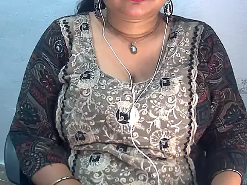 Snapshot of Saniya_K2 chatting on July 7, 2026, 5:17 pm Saniya K2 online show from July 7, 2026, 5:17 pm