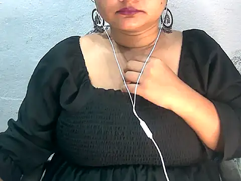 Snapshot of Saniya_K2 chatting on July 28, 2026, 7:39 pm Saniya K2 online show from July 28, 2026, 7:39 pm