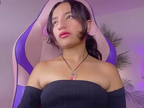  emily jonexs online show from June 20, 2026, 6:22 pm