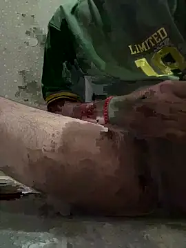 Snapshot of mr__thick chatting on February 14, 2026, 6:15 pm mr thick online show from February 14, 2026, 6:15 pm