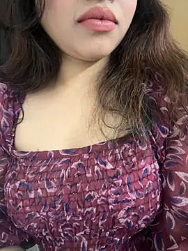 Snapshot of riya_sharma11 chatting on February 8, 2026, 6:00 pm riya sharma11 online show from February 8, 2026, 6:00 pm