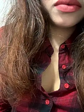 riya sharma11 online show from April 4, 2026, 8:28 pm