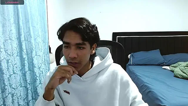 Pedestal diamant online show from April 4, 2026, 12:20 am