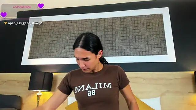 Chloee  Adams online show from March 17, 2026, 12:41 pm