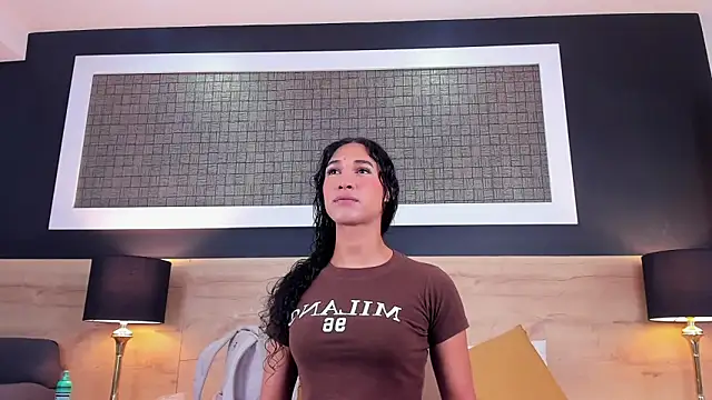 Chloee  Adams online show from March 31, 2026, 12:27 pm