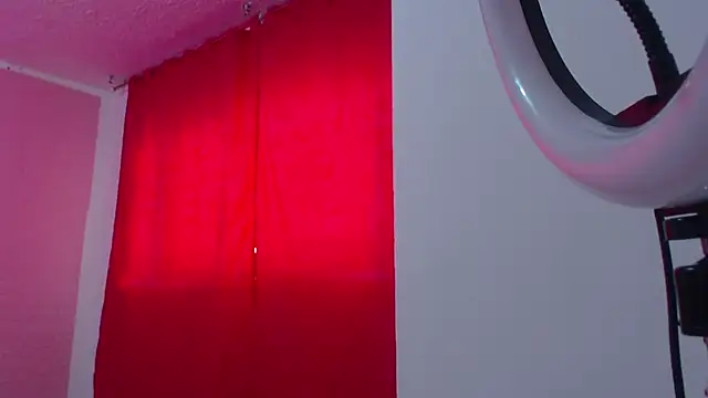 astrid blaze 27 online show from March 6, 2026, 7:43 pm