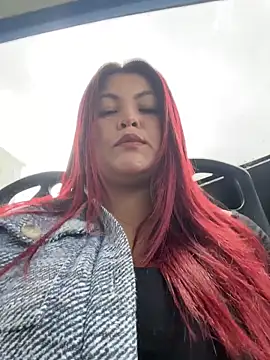 Lia-Moon77 online show from April 7, 2026, 6:41 pm