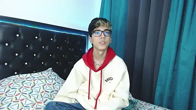 gabriel x18 online show from February 25, 2026, 4:55 am