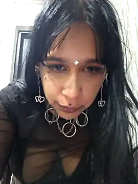 Snapshot of valen_ros chatting on May 20, 2026, 6:14 pm valen ros online show from May 20, 2026, 6:14 pm