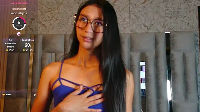 Snapshot of ThinPrincesss chatting on February 15, 2026, 1:09 pm ThinPrincesss online show from February 15, 2026, 1:09 pm