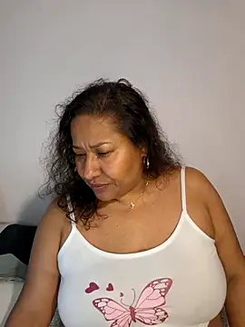 Snapshot of Nyomi_browm chatting on June 20, 2026, 4:04 am Nyomi browm online show from June 20, 2026, 4:04 am