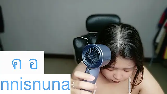 Snapshot of nunanunanuna chatting on July 23, 2026, 5:49 am nunanunanuna online show from July 23, 2026, 5:49 am