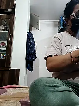 Snapshot of GangbangCouple chatting on February 21, 2026, 4:57 am GangbangCouple online show from February 21, 2026, 4:57 am