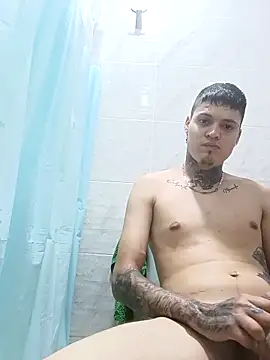 elvaquero06 online show from April 15, 2026, 12:50 am