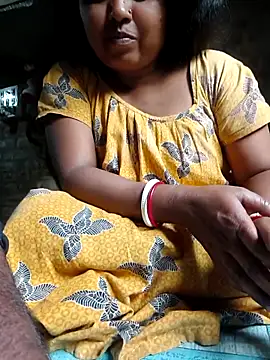 Snapshot of Puja_9999 chatting on February 5, 2026, 10:53 am Puja 9999 online show from February 5, 2026, 10:53 am