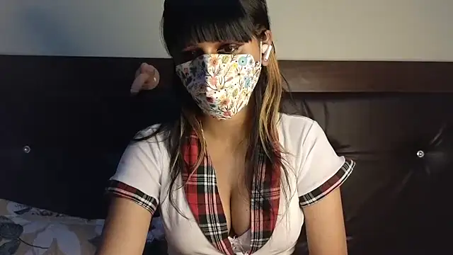 KavyaCurves online show from April 17, 2026, 5:27 pm