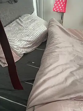 Snapshot of browncutie7 chatting on February 25, 2026, 8:13 am browncutie7 online show from February 25, 2026, 8:13 am