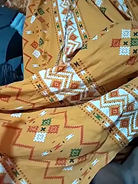 Snapshot of Sweet-runi chatting on February 5, 2026, 2:11 pm Sweet-runi online show from February 5, 2026, 2:11 pm