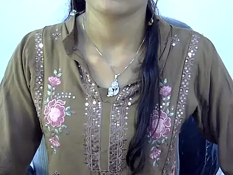 Mehaak  online show from May 5, 2026, 8:11 am