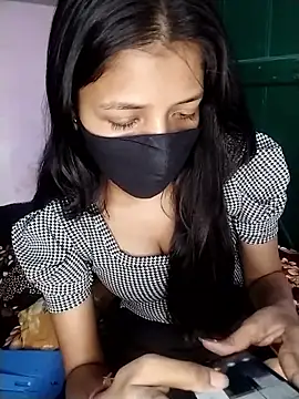 Naina-hott online show from February 13, 2026, 7:10 pm