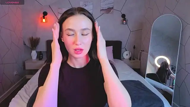  Kiki angel  online show from March 15, 2026, 9:26 am