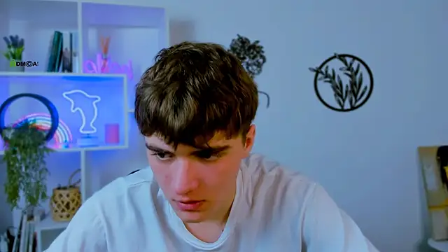 Snapshot of emil_lucky chatting on February 23, 2026, 12:24 pm emil lucky online show from February 23, 2026, 12:24 pm