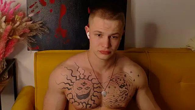 SterlingNoir online show from April 1, 2026, 10:18 pm