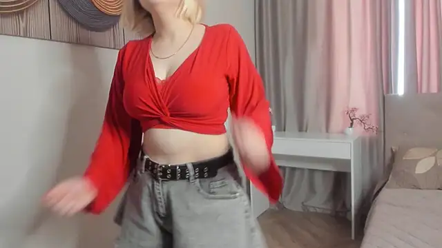 Snapshot of MariamGravert chatting on February 7, 2026, 7:45 am MariamGravert online show from February 7, 2026, 7:45 am