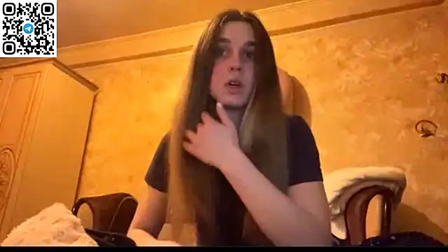 LovelySilk 63 online show from April 18, 2026, 6:56 pm