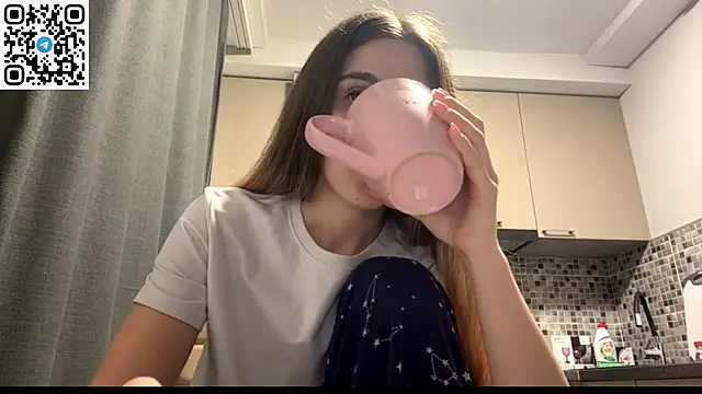 Snapshot of LovelySilk_63 chatting on July 10, 2026, 6:21 pm LovelySilk 63 online show from July 10, 2026, 6:21 pm